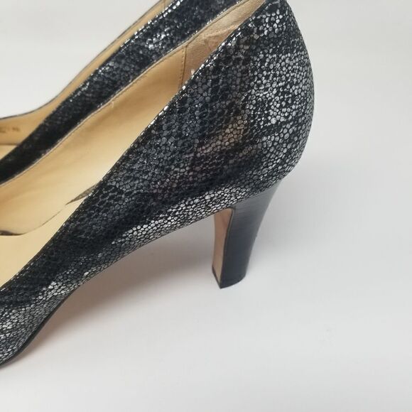 COLE HAAN PEEP TOE HEELS. BLACK SILVER TEXTURE. SIZE 9B. - Picture 2 of 16